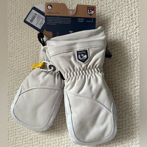 Hestra Off-White Ski Mitts